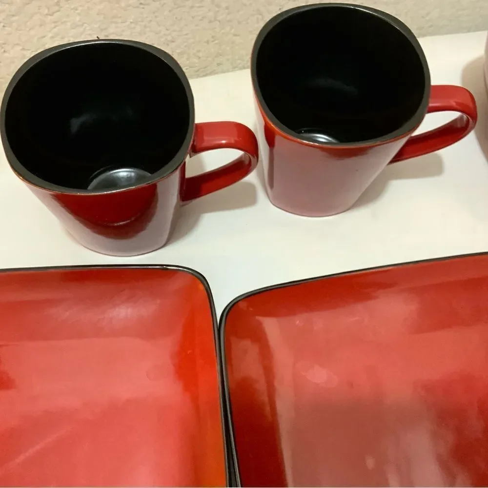 Home Trends Rave Red 2 dinner plates 2 Square Bowls 2 mugs set of 6 G19